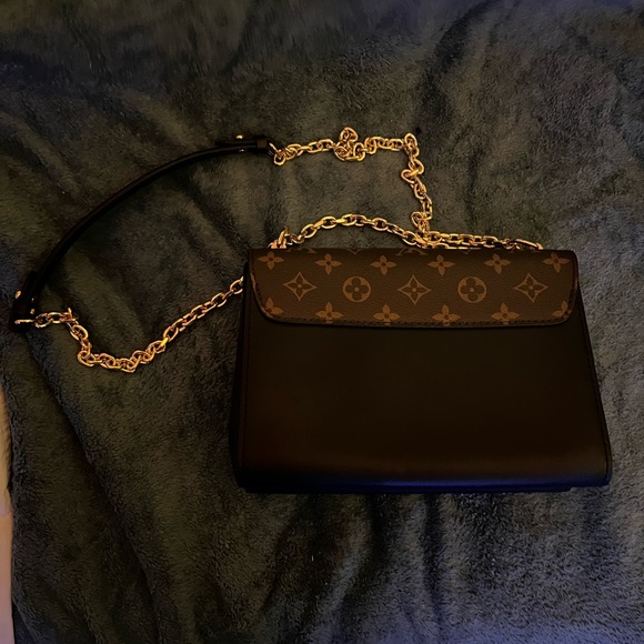 This is a limited edition of Louis Vuitton Twist. 2008. Dust bag, box included. - Picture 3 of 10